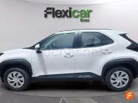 Usado Toyota Yaris Cross Active 130 CV (95 kW) 2026 Blanco SUV