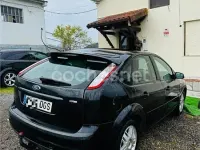 Usado Ford Focus Ghia 136 CV (100 kW) 2005 Negro Berlina