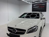 Usado Mercedes A180 AMG line 122 CV (89 kW) 2015 Blanco Berlina
