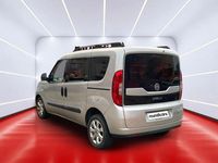 Usado Fiat Doblò Lounge 120 CV (88 kW) 2016 Plateado Monovolumen