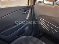 Usado Renault Captur Zen 120 CV (88 kW) 2017 Beige SUV