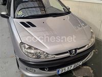 Usado Peugeot 206 75 CV (55 kW) 2001 Gris / plata Berlina