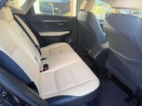 Usado Lexus NX300h Luxury Line 197 CV (144 kW) 2017 Negro SUV