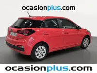 Usado Hyundai i20 75 CV (55 kW) 2019 Rojo Utilitario