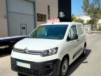 Usado Citroën Berlingo 102 CV (75 kW) 2021 Blanco Monovolumen