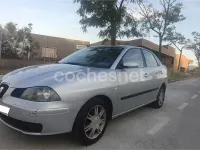 Usado Seat Cordoba 75 CV (55 kW) 2004 Gris / plata Berlina