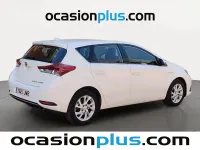 Usado Toyota Auris Hybrid Active 136 CV (100 kW) 2016 Blanco Berlina