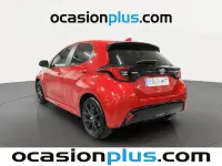 Usado Toyota Yaris Style 116 CV (85 kW) 2023 Rojo Utilitario