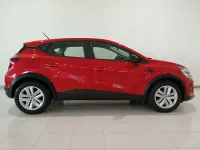 Usado Renault Captur Intens 90 CV (66 kW) 2021 Rojo SUV