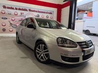 Usado VW Jetta Highline 140 CV (102 kW) 2009 Gris / plata Berlina