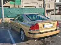 Usado Volvo S60 Summum 163 CV (119 kW) 2003 Amarillo Berlina