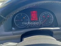 Usado VW Touran Highline 140 CV (102 kW) 2008 Gris / plata Monovolumen