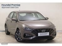 Usado Hyundai i30 110 CV (80 kW) 2022 Marrón Berlina