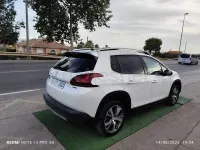 Usado Peugeot 2008 Allure 120 CV (88 kW) 2016 Blanco SUV