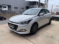 Usado Hyundai i20 75 CV (55 kW) 2017 Blanco Utilitario