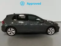 Usado VW Golf VIII 115 CV (84 kW) 2025 Gris / plata Berlina