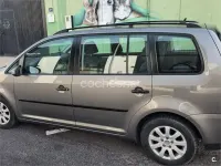 Usado VW Touran Edition 105 CV (77 kW) 2010 Gris / plata Monovolumen