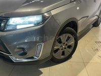 Usado Suzuki Vitara 129 CV (94 kW) 2023 Gris / plata SUV