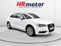 Usado Audi A3 Attraction 105 CV (77 kW) 2014 Blanco Berlina