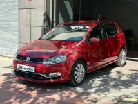 Usado VW Polo Advance 75 CV (55 kW) 2017 Granate Berlina