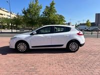 Usado Renault Mégane Dynamique 110 CV (80 kW) 2012 Blanco Berlina