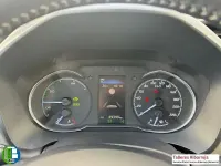 Usado Toyota Yaris Hybrid 100 CV (73 kW) 2020 Blanco Berlina