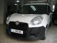 Usado Fiat Doblò Dynamic 105 CV (77 kW) 2011 Blanco Monovolumen