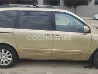 Usado Kia Carnival EX 144 CV (105 kW) 2006 Beige Monovolumen