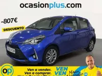 Usado Toyota Yaris Active 111 CV (81 kW) 2017 Azul Utilitario