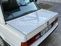 Usado BMW 318 136 CV (100 kW) 1990 Blanco Berlina