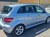 Usado Mercedes B180 109 CV (80 kW) 2005 Gris / plata Monovolumen
