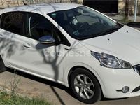 Usado Peugeot 208 Access 82 CV (60 kW) 2015 Blanco Utilitario