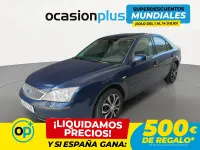 Usado Ford Mondeo Ghia 131 CV (96 kW) 2005 Azul Berlina