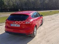 Usado Ford Focus Trend 105 CV (77 kW) 2011 Rojo Berlina