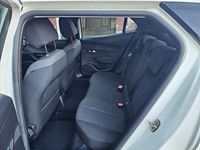 Usado Peugeot 2008 Active 110 CV (80 kW) 2021 Blanco SUV