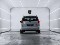 Usado Peugeot 5008 Allure 150 CV (110 kW) 2016 Blanco Monovolumen