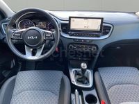 Usado Kia Ceed 100 CV (73 kW) 2024 Gris / plata Utilitario