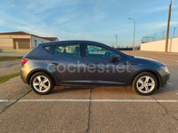 Usado Seat Leon Reference 105 CV (77 kW) 2014 Gris / plata Berlina