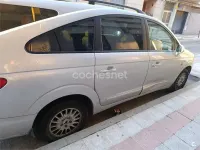 Usado SsangYong Rodius Limited 165 CV (121 kW) 2007 Gris / plata Monovolumen