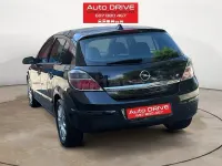 Usado Opel Astra Enjoy 105 CV (77 kW) 2007 Negro Berlina