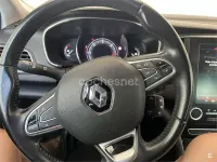 Usado Renault Mégane Zen 110 CV (80 kW) 2017 Rojo Berlina