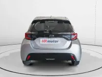 Usado Mazda 2 116 CV (85 kW) 2023 Gris / plata Utilitario