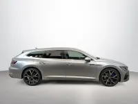 Usado VW Arteon R 324 CV (238 kW) 2023 Plateado Familiar