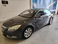 Usado Opel Insignia Edition 130 CV (95 kW) 2011 Gris / plata Berlina