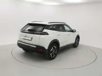 Usado Peugeot 2008 Allure 101 CV (74 kW) 2023 Plateado SUV