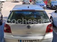 Usado VW Polo Trendline 64 CV (47 kW) 2004 Gris / plata Utilitario