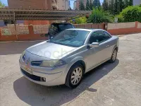 Usado Renault Mégane Cabriolet Dynamique 110 CV (80 kW) 2008 Gris / plata Descapotable