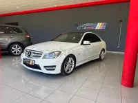 Usado Mercedes C200 Avantgarde 136 CV (100 kW) 2012 Blanco Berlina