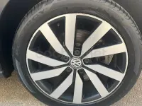 Usado VW Touran Advance 150 CV (110 kW) 2016 Marrón Monovolumen