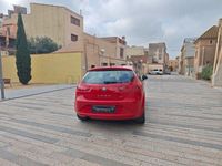 Usado Seat Leon Reference 105 CV (77 kW) 2010 Rojo Utilitario